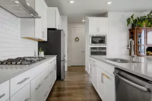 15474 S Revolutionary Way W, Bluffdale, UT 84065 - Photo 9