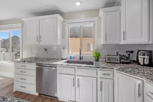 1685 S 825 W, Lehi, UT 84043 - Photo 9