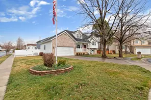 23 Cave Hollow Cir S, Farmington, UT 84025 - Photo 3