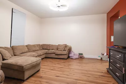 105 E 400 N, Nephi, UT 84648 - Photo 9