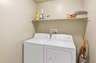 696 North Devonshire Drive, Saratoga Springs, UT 84045 - Photo 35