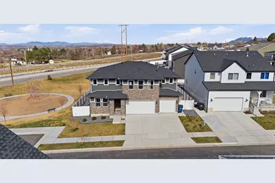 1285 E Grantham Way, Kaysville, UT 84037 - Photo 1