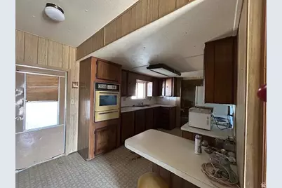 15 N 450 E, Escalante, UT 84726 - Photo 5