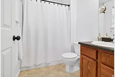 922 W 2100 S, Woods Cross, UT 84087 - Photo 15