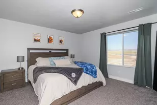 699 E Ryegrass Dr N, Eagle Mountain, UT 84005 - Photo 9