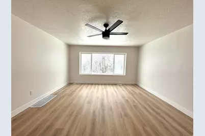 798 W Vine St, Tooele, UT 84074 - Photo 5