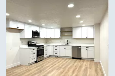 798 W Vine St, Tooele, UT 84074 - Photo 3