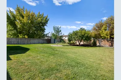 1643 N 2225 W, Clinton, UT 84015 - Photo 33