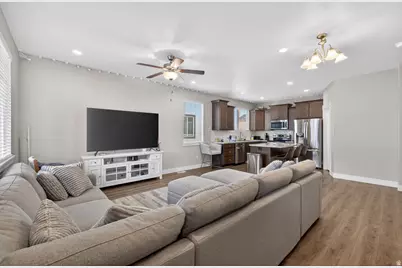 412 W McClellan Ct, Provo, UT 84601 - Photo 7