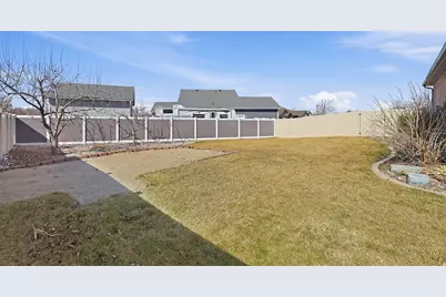 802 E 1120 N, Tooele, UT 84074 - Photo 43