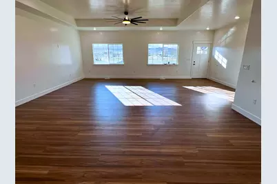 170 N 100 W, Centerfield, UT 84622 - Photo 5