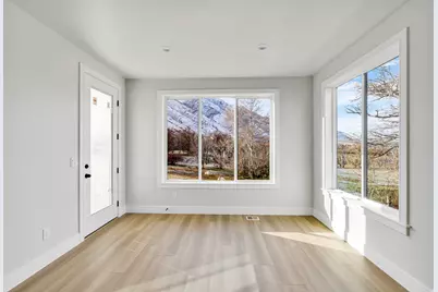 82 E 1900 S, Payson, UT 84651 - Photo 11