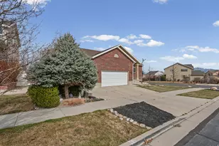 6262 W Imperial Oak Dr, West Jordan, UT 84081 - Photo 3