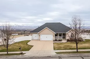 2827 View Crest Cir, North Logan, UT 84341 - Photo 3