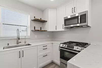 2303 E Hawthorne St, Saratoga Springs, UT 84043 - Photo 3