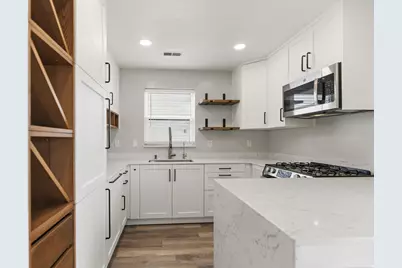 2303 E Hawthorne St, Saratoga Springs, UT 84043 - Photo 5