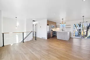 569 E Aloha Ln, Sandy, UT 84070 - Photo 17