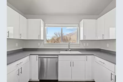 64 W 600 S #C301, Springville, UT 84663 - Photo 17