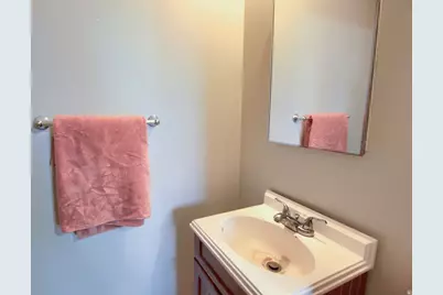 799 E Westbrook Rd N, Kaysville, UT 84037 - Photo 17