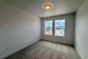 3038 N Summer Wood Dr, Eagle Mountain, UT 84005 - Photo 11