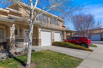 628 W Creek Bluff Cv, Sandy, UT 84070 - Photo 3