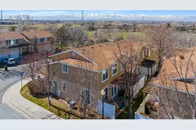 628 W Creek Bluff Cv, Sandy, UT 84070 - Photo 29