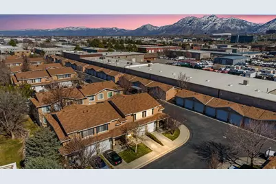 628 W Creek Bluff Cv, Sandy, UT 84070 - Photo 31