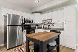 628 W Crk Blf Cv, Sandy, UT 84070 - Photo 13