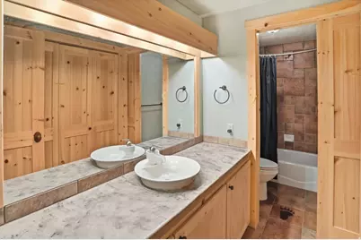 1335 E 2300 N, North Logan, UT 84341 - Photo 41