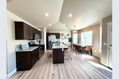 1612 E 925 S, Clearfield, UT 84015 - Photo 9