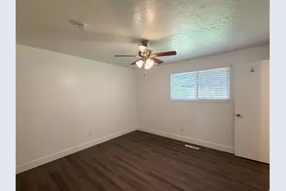 5774 S 2200 W, Roy, UT 84067 - Photo 9