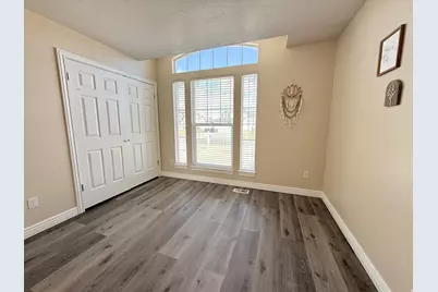 11956 S Dynamite Cir W, Herriman, UT 84096 - Photo 27