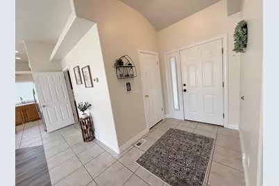 11956 S Dynamite Cir W, Herriman, UT 84096 - Photo 3