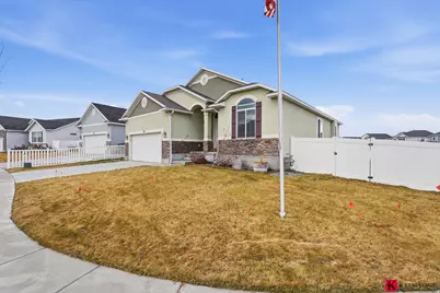 927 N Petro Dr W, Tooele, UT 84074 - Photo 3