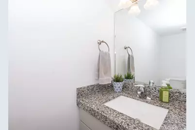 598 Plum Ln, Ogden, UT 84404 - Photo 9