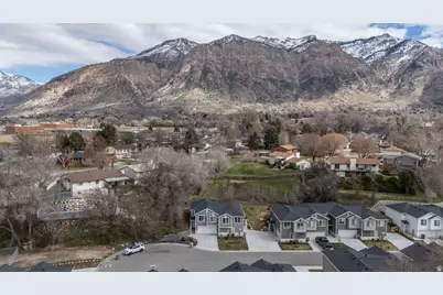 598 Plum Ln, Ogden, UT 84404 - Photo 23