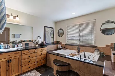 3645 W Augusta Dr, Syracuse, UT 84075 - Photo 25