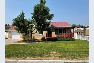 585 E 400 S, River Heights, UT 84321 - Photo 15