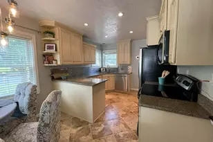 585 E 400 S, River Heights, UT 84321 - Photo 5