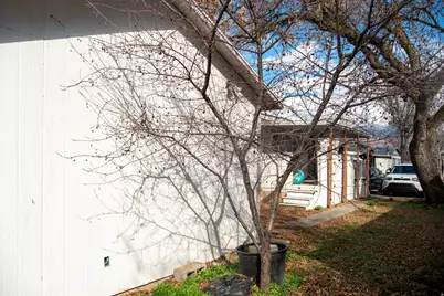 680 N Main St Trlr E-11, Kaysville, UT 84037 - Photo 27