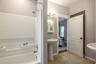 222 N 200 W, Salt Lake City, UT 84103 - Photo 33