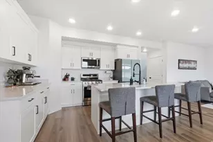 768 E 1100 S, Hyrum, UT 84319 - Photo 11