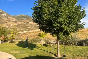 10432 N Sage Vista Ln, Cedar Hills, UT 84062 - Photo 29