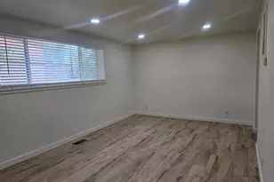 137 W 250 N, Clearfield, UT 84015 - Photo 7