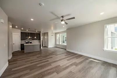 1052 S 2740 E, Spanish Fork, UT 84660 - Photo 7