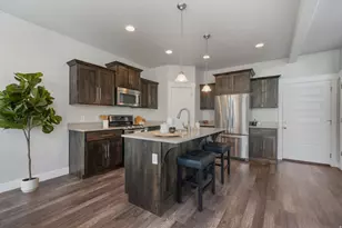 633 E 380 S, Lehi, UT 84043 - Photo 9