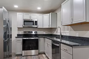 138 Lynnwood Dr, Clearfield, UT 84015 - Photo 5