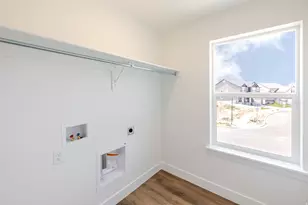 195 W Harmony Rdg Pkwy, Mapleton, UT 84664 - Photo 13