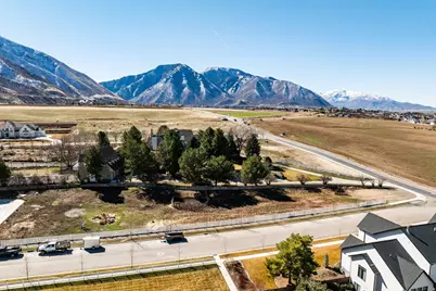 120 E Magnolia Ln #1, Mapleton, UT 84664 - Photo 3