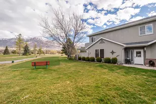 113 N Hillsborough Dr, Pleasant View, UT 84414 - Photo 19